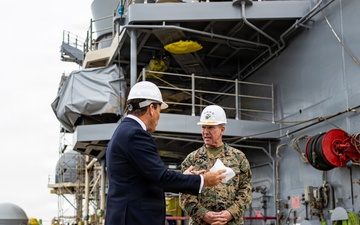 The Commandant, Gen. Eric M. Smith visits Ingalls Shipbuilding with SECNAV and CNO