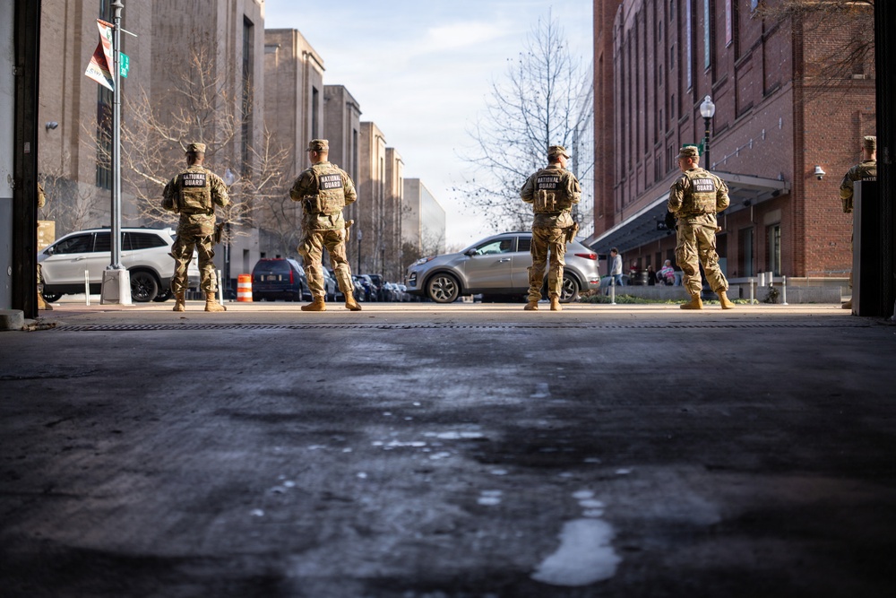 Joint Task Force–DC Joins First Responders for Dignified Transfer Honor Escort