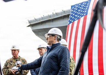 The Commandant, Gen. Eric M. Smith visits Ingalls Shipbuilding with SECNAV and CNO