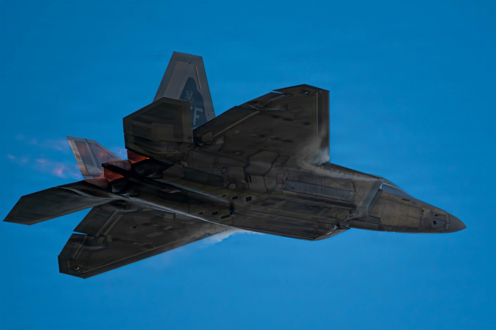 F-22 Raptor Aerial Demonstration Team performs at the Naval Air Station Oceana airshow 2025