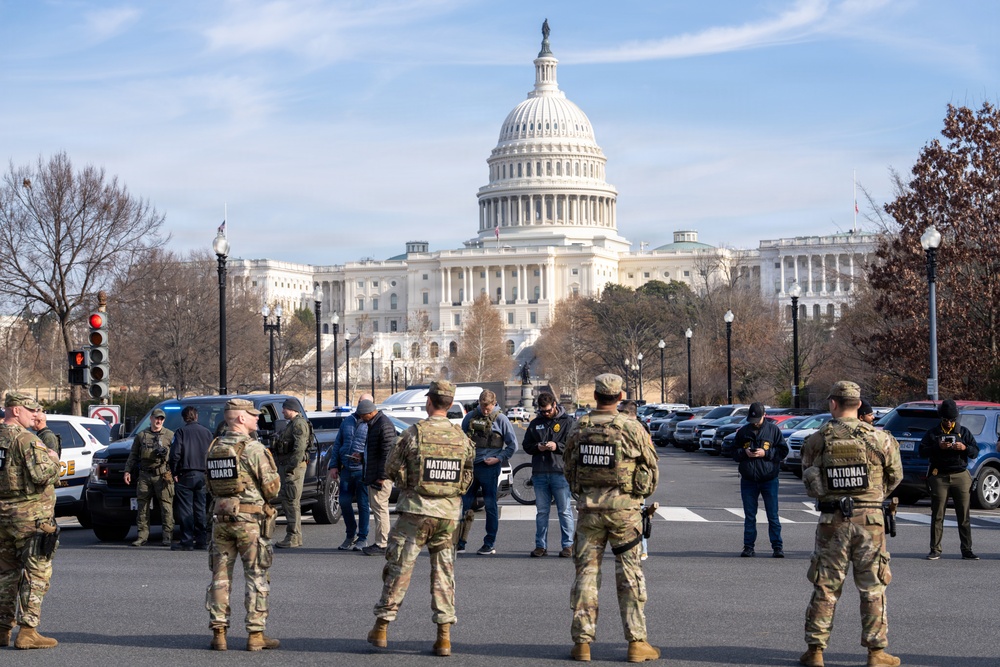 Joint Task Force–DC Joins First Responders for Dignified Transfer Honor Escort