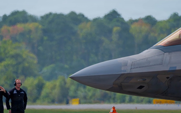 F-22 Raptor Aerial Demonstration Team performs at the Naval Air Station Oceana airshow 2025
