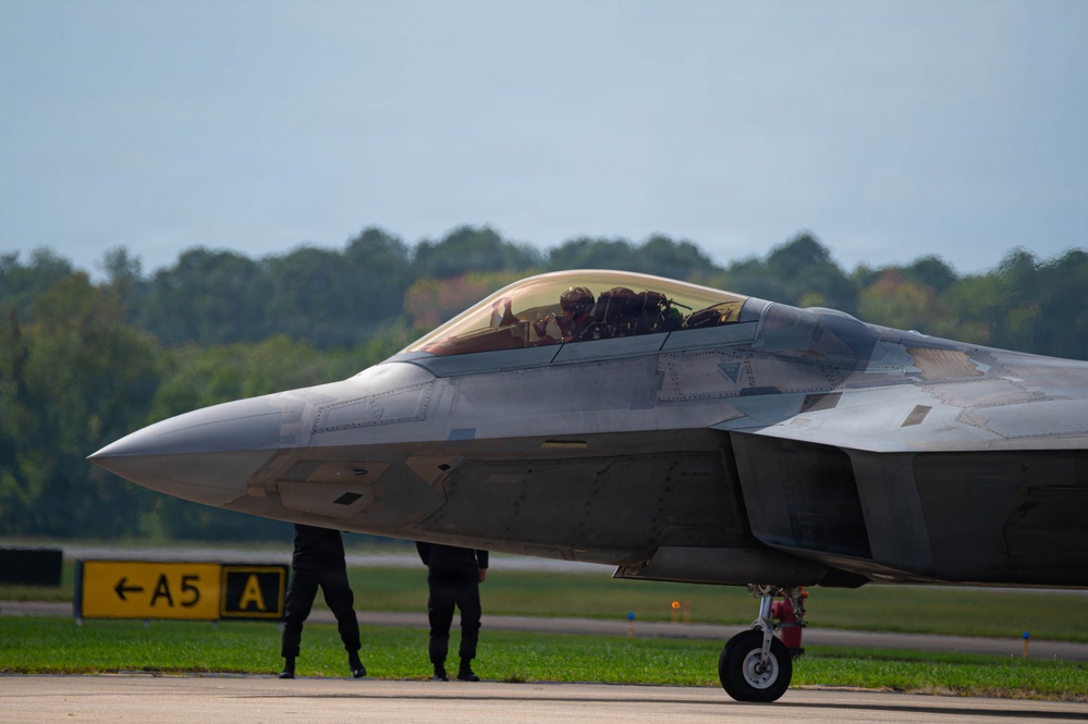 F-22 Raptor Aerial Demonstration Team performs at the Naval Air Station Oceana airshow 2025