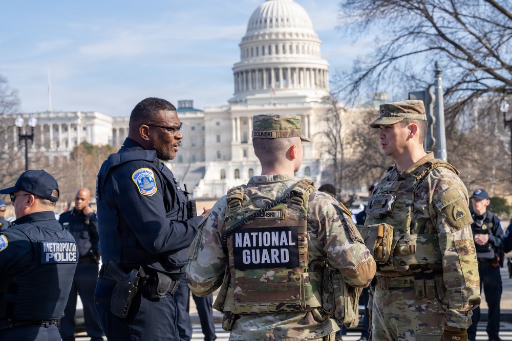 Joint Task Force–DC Joins First Responders for Dignified Transfer Honor Escort