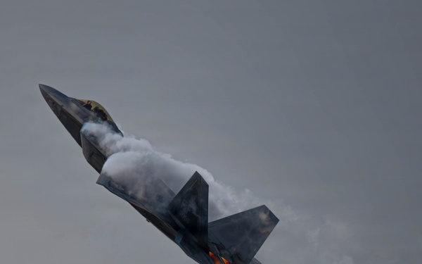 F-22 Raptor Aerial Demonstration Team performs at the Naval Air Station Oceana airshow 2025
