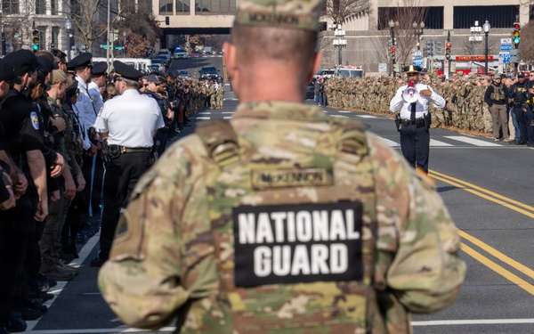 Joint Task Force–DC Joins First Responders for Dignified Transfer Honor Escort