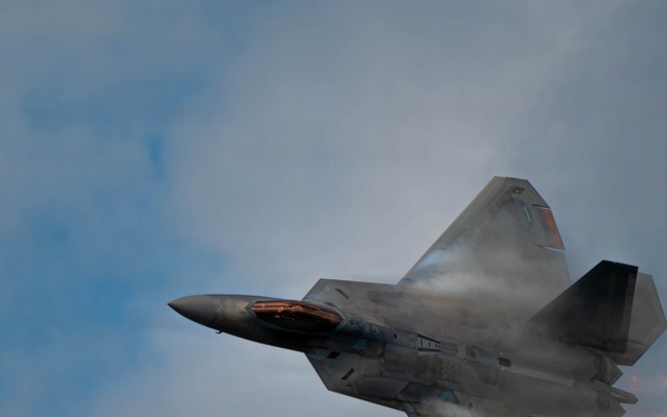 F-22 Raptor Aerial Demonstration Team performs at the Naval Air Station Oceana airshow 2025