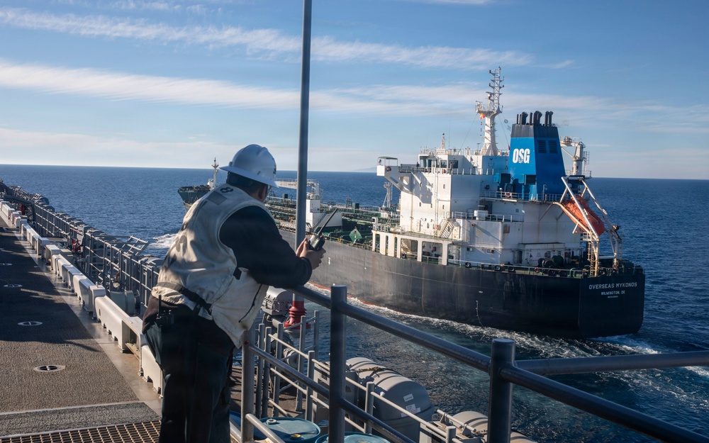 Makin Island Conducts FAS with Overseas Mykonos