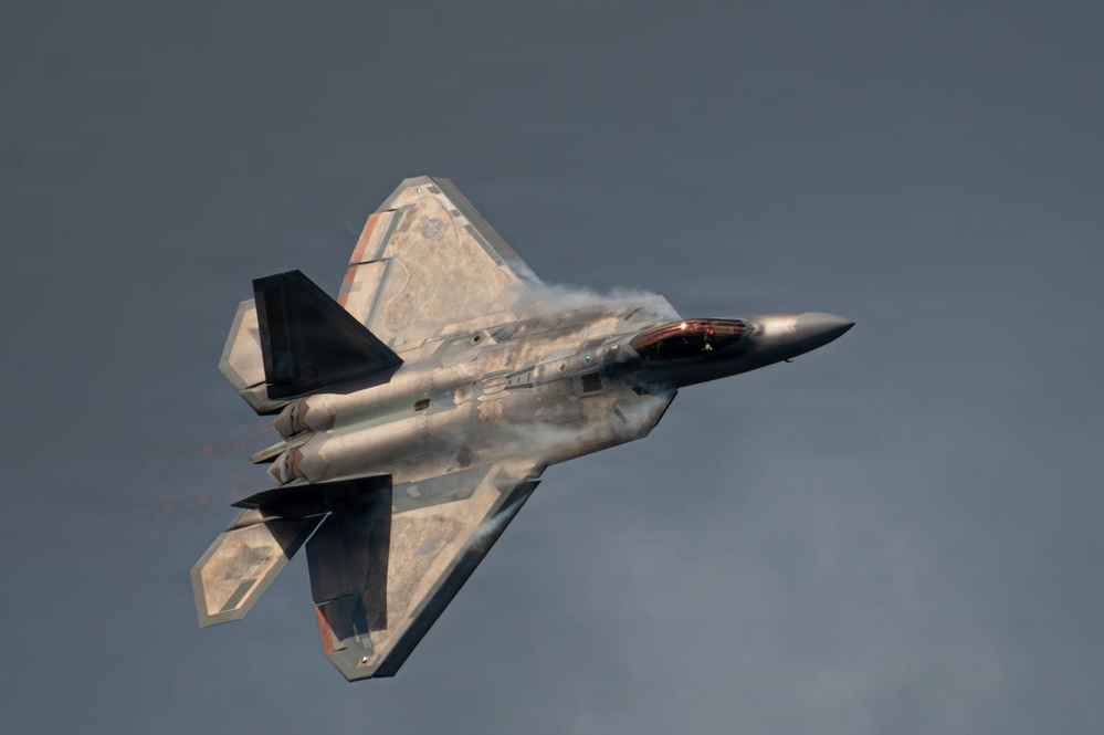 F-22 Raptor Aerial Demonstration Team performs at the Naval Air Station Oceana airshow 2025