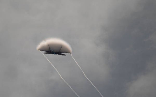 F-22 Raptor Aerial Demonstration Team performs at the Naval Air Station Oceana airshow 2025