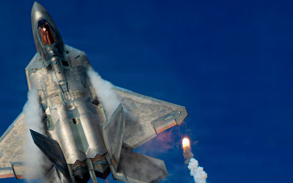 F-22 Raptor Aerial Demonstration Team performs at the Naval Air Station Oceana airshow 2025