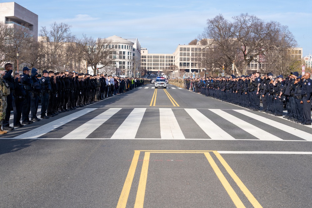 Joint Task Force–DC Joins First Responders for Dignified Transfer Honor Escort