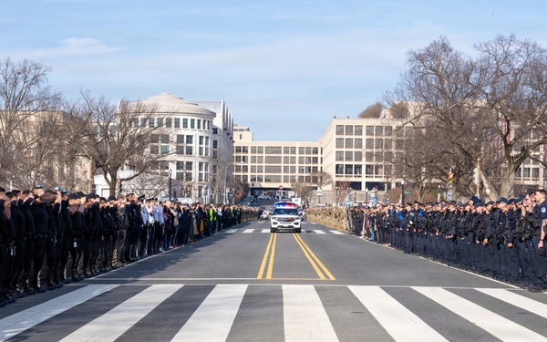 Joint Task Force–DC Joins First Responders for Dignified Transfer Honor Escort