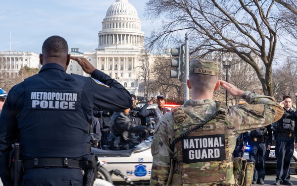 Joint Task Force–DC Joins First Responders for Dignified Transfer Honor Escort