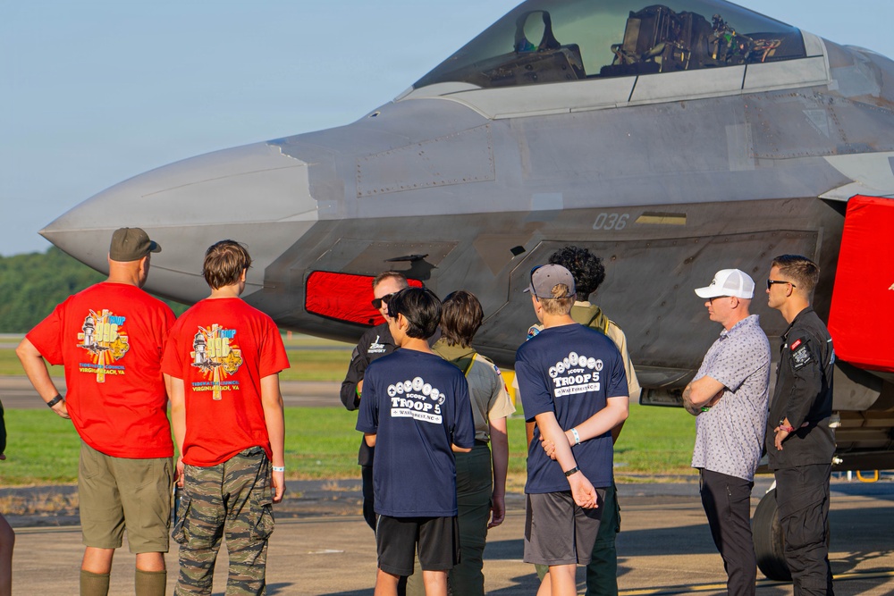 F-22 Raptor Aerial Demonstration Team performs at the Naval Air Station Oceana airshow 2025