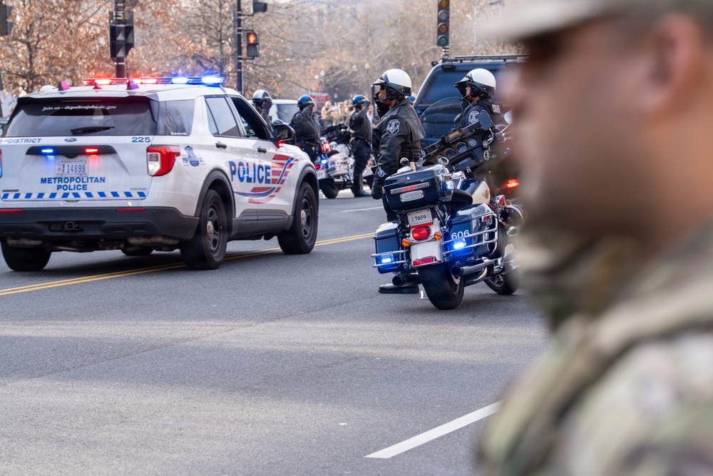 Joint Task Force–DC Joins First Responders for Dignified Transfer Honor Escort