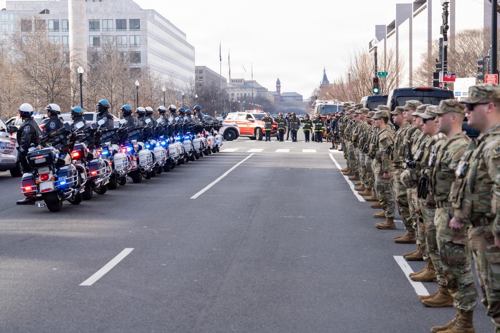 Joint Task Force–DC Joins First Responders for Dignified Transfer Honor Escort