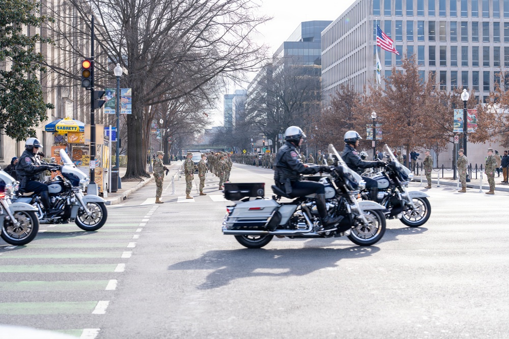 Joint Task Force–DC Joins First Responders for Dignified Transfer Honor Escort