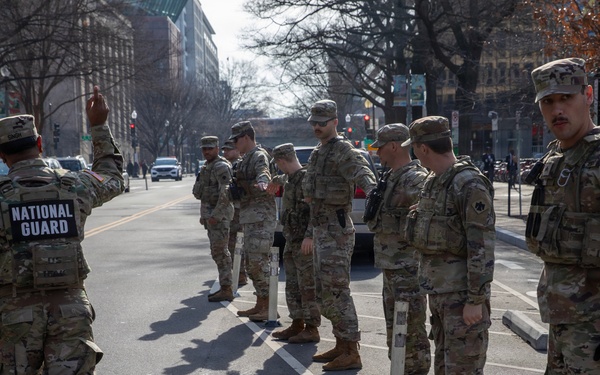 JTF–D.C. Soldiers, Airmen Honor Fallen MPD Officer