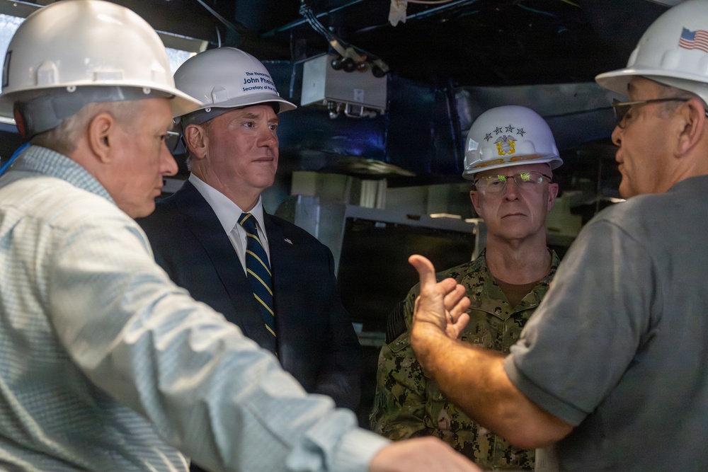 SECNAV Visits Shipbuilders on the Gulf of America