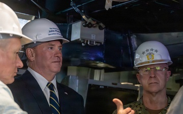 SECNAV Visits Shipbuilders on the Gulf of America