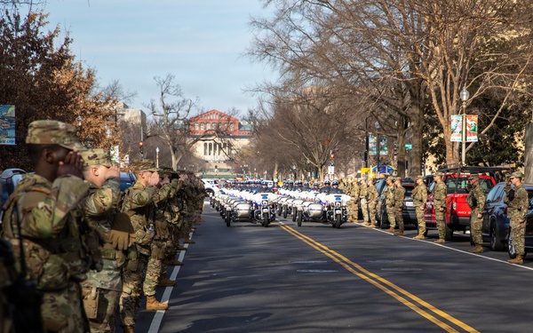 JTF–D.C. Soldiers, Airmen Honor Fallen MPD Officer