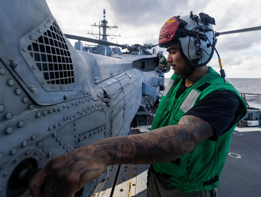 USS Rafael Peralta (DDG 115) Flight Operations