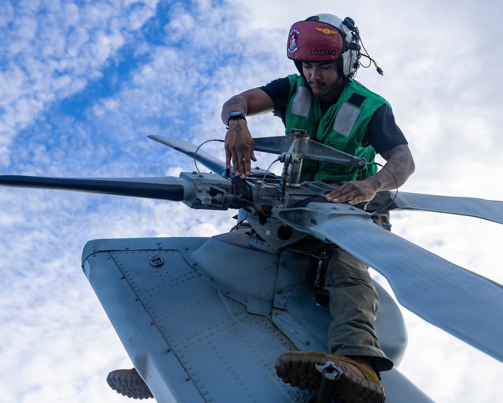 USS Rafael Peralta (DDG 115) Flight Operations