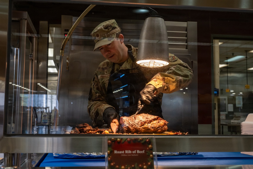 Team Osan leadership serves Christmas meals at DFAC