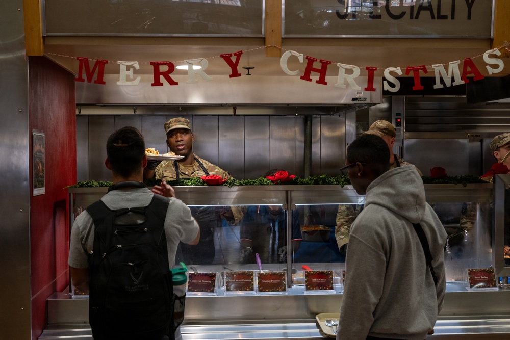 Team Osan leadership serves Christmas meals at DFAC