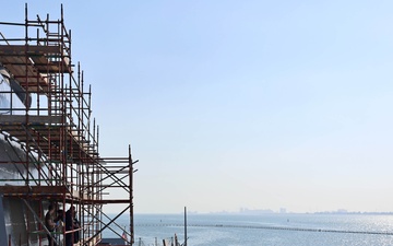 USS Roosevelt (DDG 80) Conducts Shipboard Preservation in Manama, Bahrain