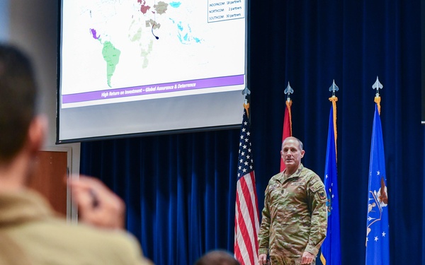 Raines speaks at the Air National Guard Chief Master Sergeant Orientation Course