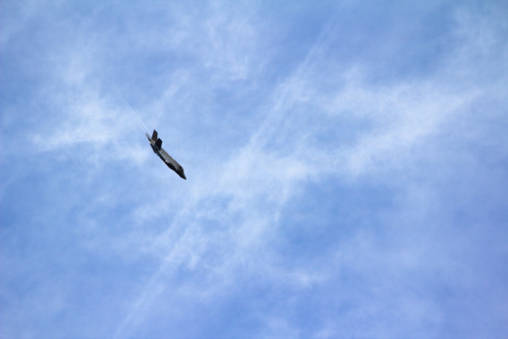 Poland's Final F-35 arriving at Ebbing ANGB