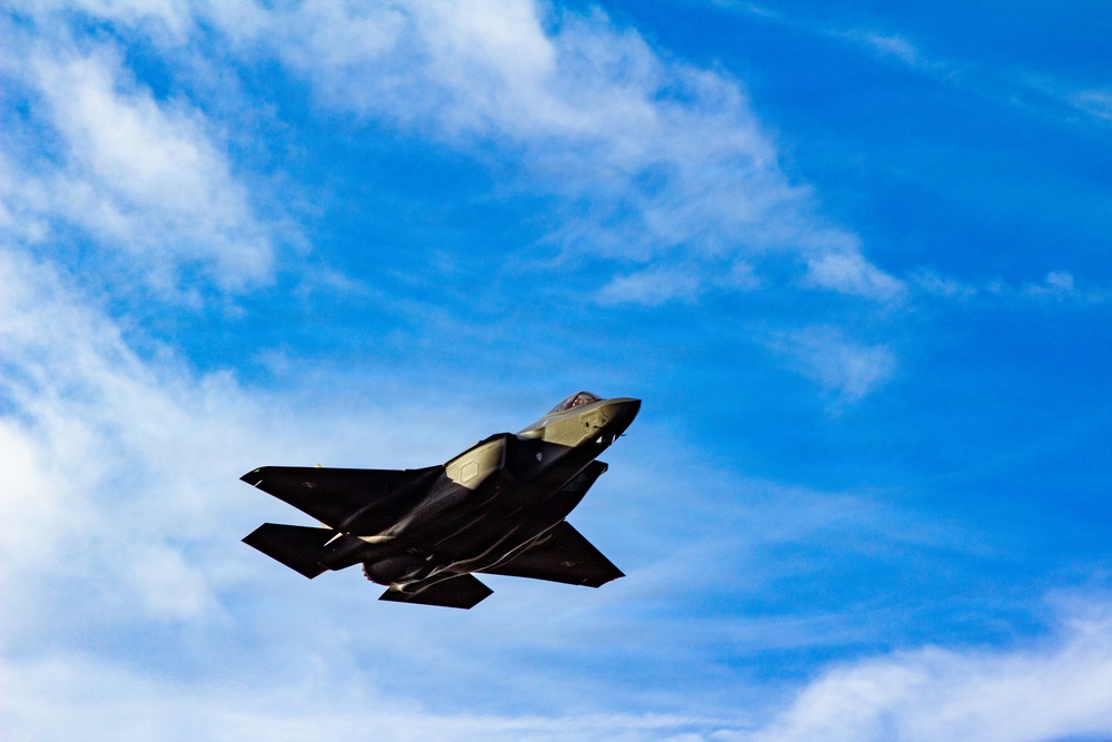 Poland's Final F-35 arriving at Ebbing ANGB