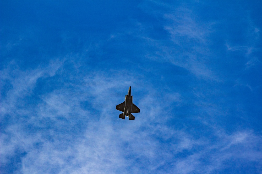 Poland's Final F-35 arriving at Ebbing ANGB