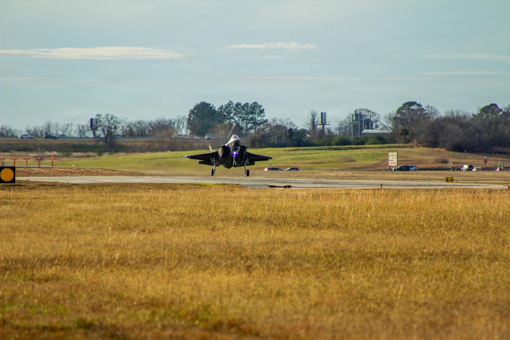 Poland's Final F-35 arriving at Ebbing ANGB