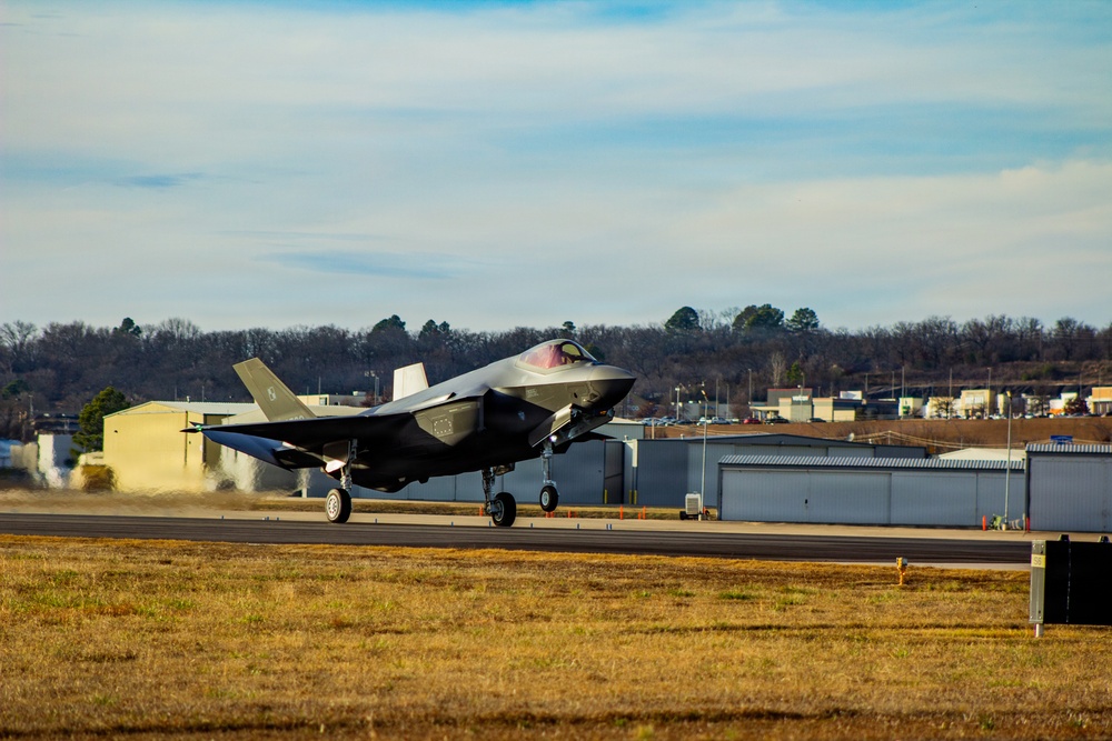 Poland's Final F-35 arriving at Ebbing ANGB