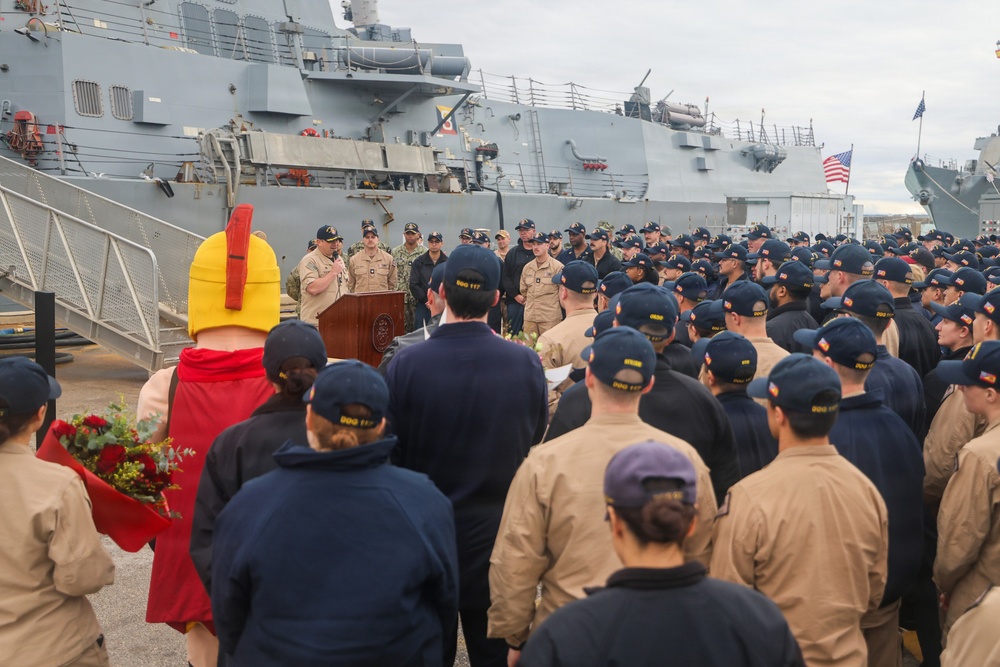 USS Paul Ignatius (DDG 117) holds a Change of Command aboard Naval Station Rota, Spain