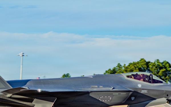 Poland's Final F-35 arriving at Ebbing ANGB