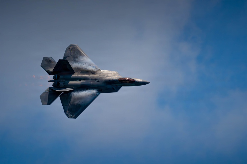 F-22 Raptor Aerial Demonstration Team performs at Air Dot Show Tour Ft. Lauderdale 2025