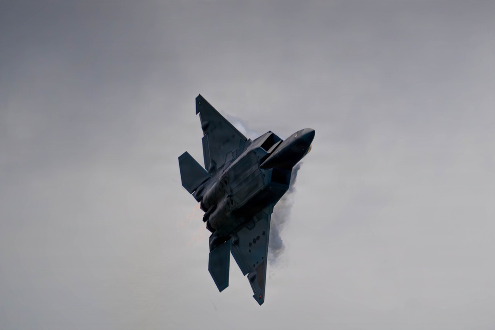 F-22 Raptor Aerial Demonstration Team performs at Air Dot Show Tour Ft. Lauderdale 2025
