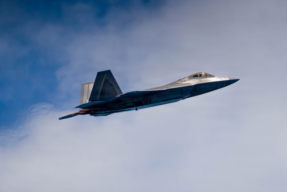 F-22 Raptor Aerial Demonstration Team performs at Air Dot Show Tour Ft. Lauderdale 2025