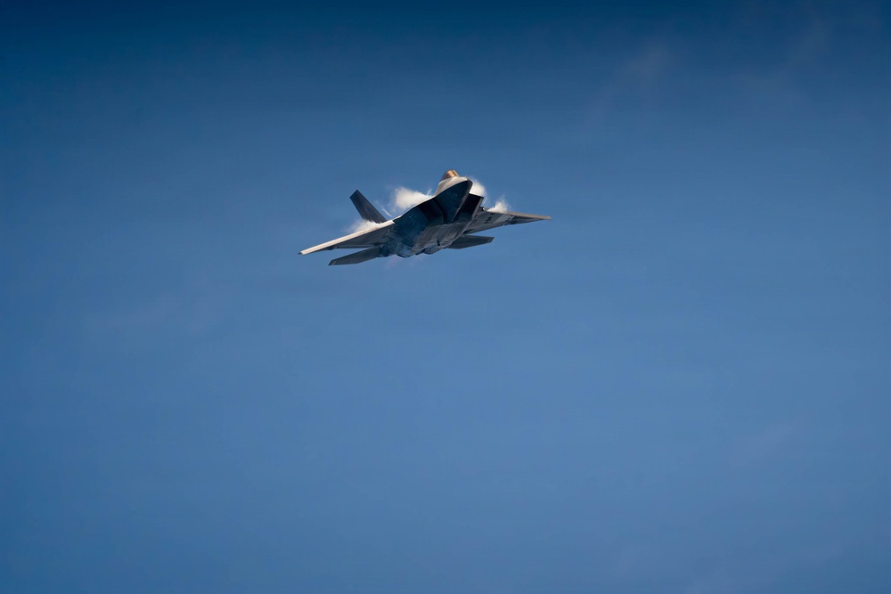 F-22 Raptor Aerial Demonstration Team performs at Air Dot Show Tour Ft. Lauderdale 2025