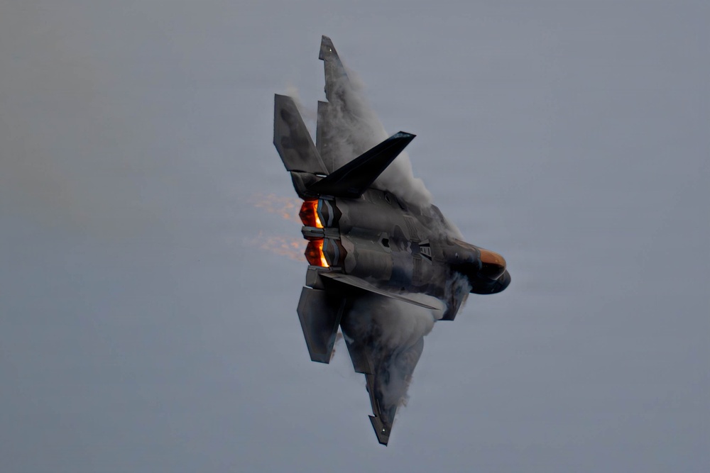F-22 Raptor Aerial Demonstration Team performs at Air Dot Show Tour Ft. Lauderdale 2025