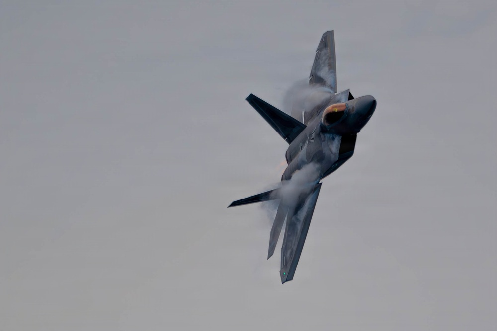 F-22 Raptor Aerial Demonstration Team performs at Air Dot Show Tour Ft. Lauderdale 2025