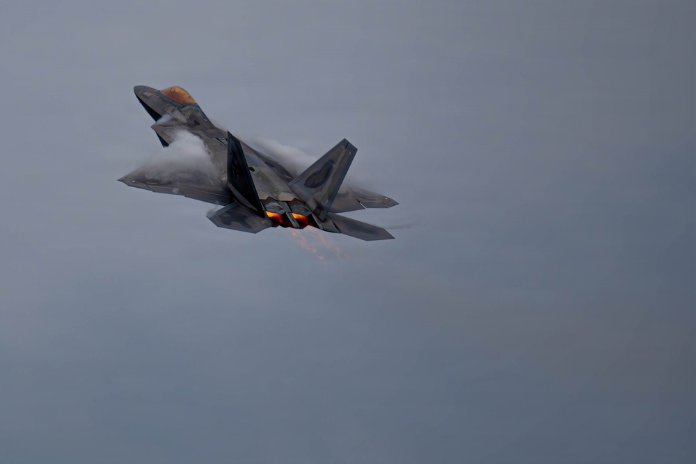 F-22 Raptor Aerial Demonstration Team performs at Air Dot Show Tour Ft. Lauderdale 2025