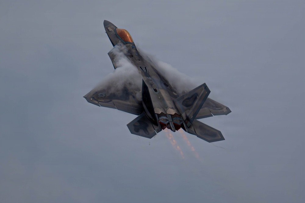 F-22 Raptor Aerial Demonstration Team performs at Air Dot Show Tour Ft. Lauderdale 2025