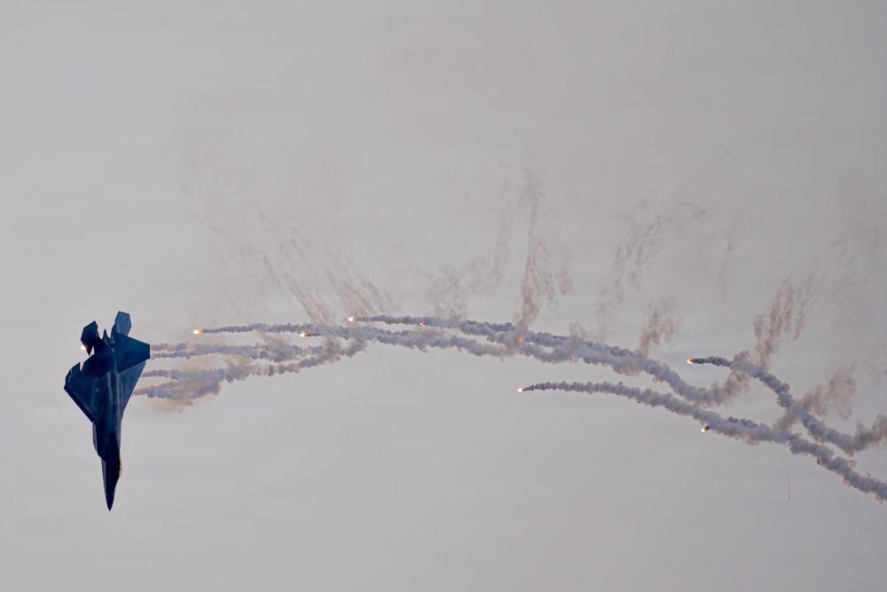 F-22 Raptor Aerial Demonstration Team performs at Air Dot Show Tour Ft. Lauderdale 2025