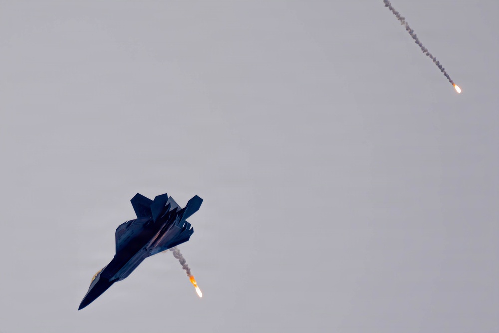 F-22 Raptor Aerial Demonstration Team performs at Air Dot Show Tour Ft. Lauderdale 2025
