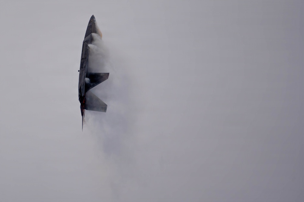 F-22 Raptor Aerial Demonstration Team performs at Air Dot Show Tour Ft. Lauderdale 2025